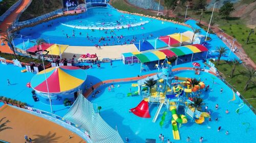 Aktueller Firmenfall über Eine weitere große Entwicklung in Zentralasien! Ein 25.000 Quadratmeter großer Wasserpark in Turkestan, Kasachstan, steht kurz vor der Eröffnung und unser Unternehmen hat die Lieferung des gesamten Systems abgeschlossen.