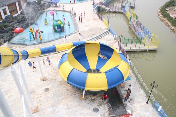 Guangzhou Vison Glasfaser-Wasserrutschen für extremen Spaß mit Space Bowl HT-11