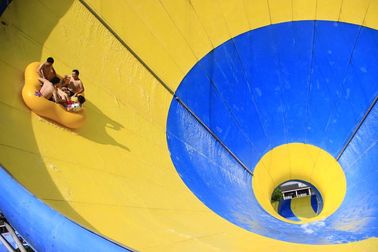 Aqua-Park-Ausrüstung, bunte Fiberglas-Wasserrutsche für riesigen Aqua-Park/fertigte Wasserpark Dia besonders an