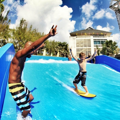 Wasser-Anziehungskräfte Flowrider-Wasser-Fahrkünstliches Surfen für zwei Surfer