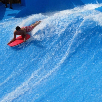 Aqua-Spiel Flowrider-Wasser-Fahrt für das Skateboard fahren von surfenden Sport-Fiberglas-Wasserrutschen