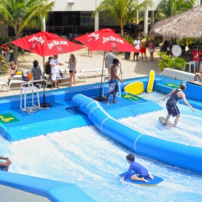 Wasser-Anziehungskräfte Flowrider-Wasser-Fahrkünstliches Surfen für zwei Surfer