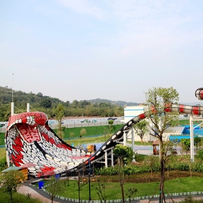 Kundenspezifischer glatter Fiberglas-Königskobra-Wasserrutsche-/Wasser-Park-Spielplatz
