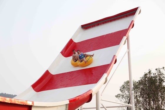 Riesige Aqua-Park-Ausrüstung, die Swwiming-Pool-Fiberglas Waterslides für Kinder aufregt