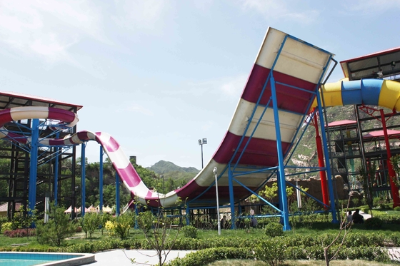 Riesige Aqua-Park-Ausrüstungs-aufregende Swimmingpool-Fiberglas Waterslides für Erwachsene