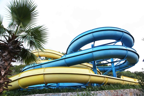 Große Wasserrutschen / Wasserspielgeräte für Familien mit Floß oder Körper