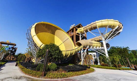 Tornado-Fiberglas-Handelsfamilien-Wasserrutsche für Wasser-Park, 42*70m Bodenfläche