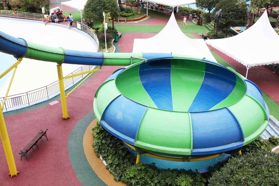 Freizeitpark schiebt Raum-Schüssel-Wasser-Weltwasser-Spielplatzgeräte für Erholungsorte/Hotel