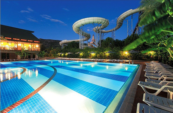 Über Grundpoolwasserrutschen für interacetive Wasserspaß der Familie im Aquapark