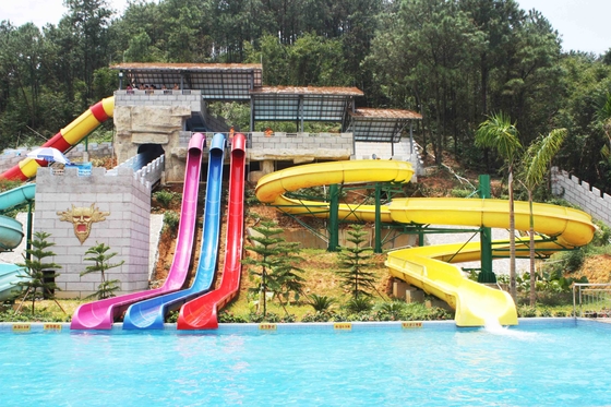 Allgemeines Wasser-Park-Einzelteil-kundenspezifische Wasserrutsche Hochgeschwindigkeits mit Kapazität der 120 Reiter-/H