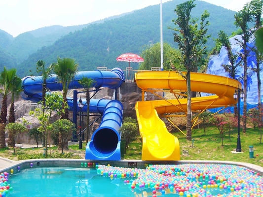 Kundengebundene Kinderwasserrutsche-Vergnügungspark-Spiele mit galvanisierter Stahlunterstützung