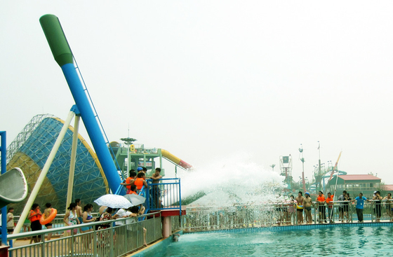 Kanonenkugel-Stahlpool-Wasserrutsche der Gewohnheits-12.5m für Wasser-Park-Ausrüstung