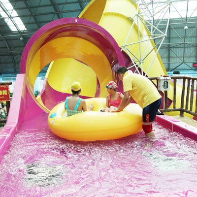 Kindwaterslide über Bodenpoolwasserrutschen für wechselwirkendes Wasserspiel der Familie