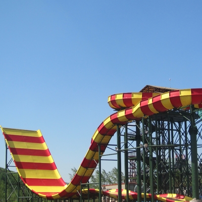 Fiberglas-Aqua-Park-Ausrüstung, riesige Bumerang-Wasserrutsche für Wasser-Park