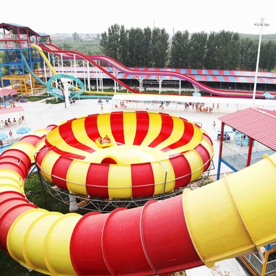Hohe Kapazitäts-Aqua-Park-Ausrüstungs-Raum-Schüssel-Wasserrutsche mit 720 Reitern/H
