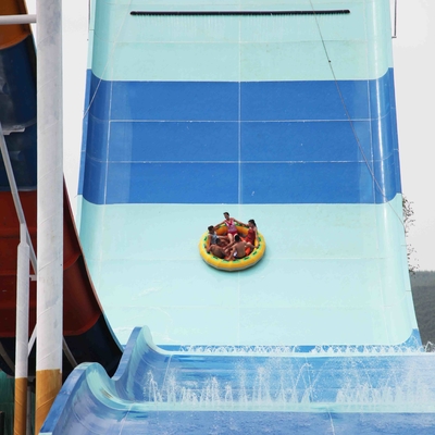 Unterhaltungs-Regenbogen-Pilz-Swimmingpool-Wasserrutsche/Wasser-Spielgeräte im Freien