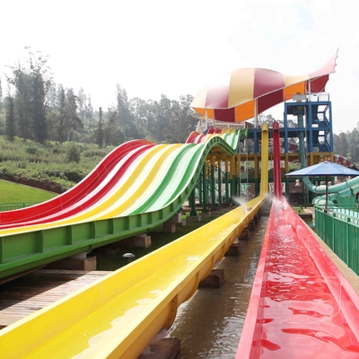 Allgemeines Wasser-Park-Einzelteil-kundenspezifische Wasserrutsche, erwachsene Plastikhochgeschwindigkeitswasserrutsche für Wasser-Park