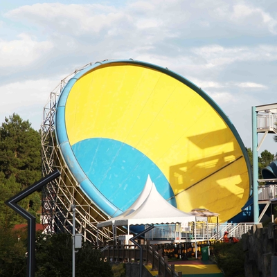 Enormer Tornado-kundenspezifische Wasserrutsche-Breite 18.6m 42*60m für Familien-Reiten