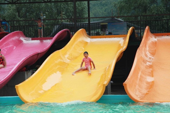 Besonders angefertigt die Wasserrutsche-Aqua-Park-Ausrüstung 3 Reiter-Kinder, rosa/Orange/Blau