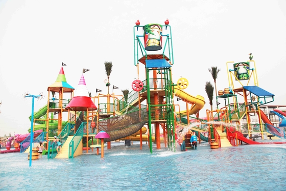 Kommerzielle mittlere Wasser-Haus-Aqua-Spielplatz-Plattform mit Wasserrutschen für Wasser-Haus