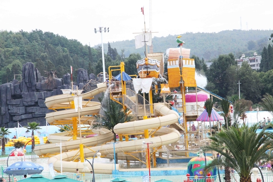 Buntes Wasser im Freien parkt mit Fiberglas-Wasserrutsche 29 x 27m dem Raum