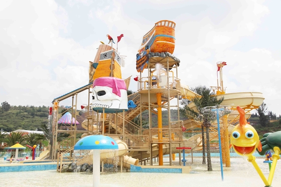 Buntes Wasser im Freien parkt mit Fiberglas-Wasserrutsche 29 x 27m dem Raum