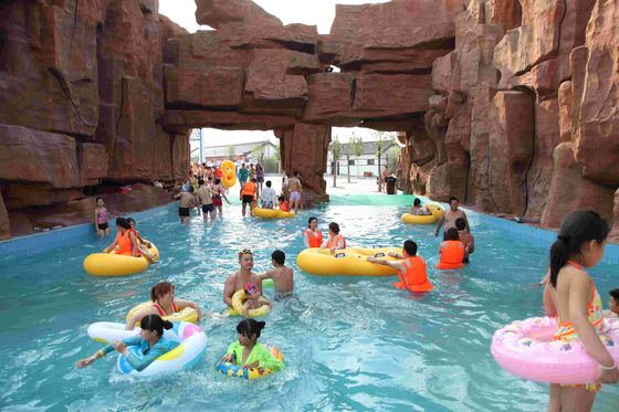Kundenspezifische Glasfaser-Lazy-River-Ausrüstung mit SPS-Steuerung und Edelstahlfiltration für Wasserparks
