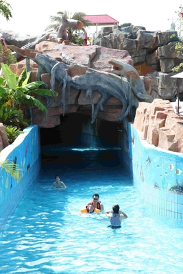 Ferienzentrum-Wasser-Park-fauler Fluss außerhalb der Spielplatzgeräte für Aqua-Park