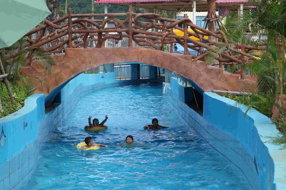 Ferienzentrum-Wasser-Park-fauler Fluss außerhalb der Spielplatzgeräte für Aqua-Park