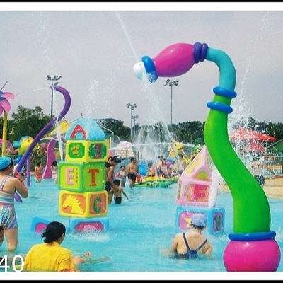 Kundengebundenes Aqua-Park-Ausrüstungs-Aqua-Spiel, Fiberglas, PVC-Sonnenblumen-Spray-Ikone für Wasser-Park