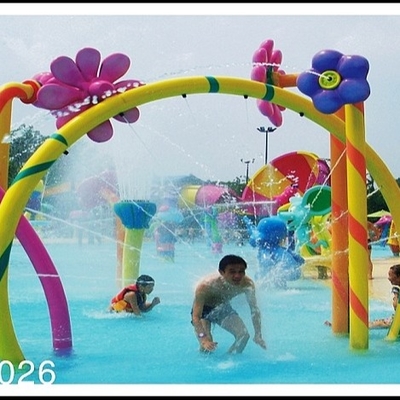 Familien-Unterhaltungs-Spray im Freien wölbte Tür, Aqua-Park-Ausrüstung für 5 - 10 Personen
