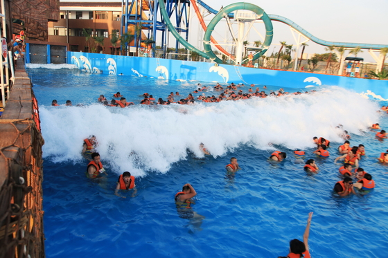Waterfun Big Surfing Tsunami Ozean Wasser Wellenbad mit Wellen Park Vakuum 3 Meter hoch