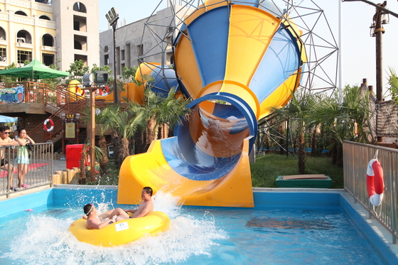 Innen-/Handelsfiberglas-Wasserrutsche-Park im Freien der mittleren Tornado-Wasser-Fahrt