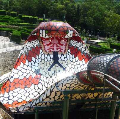 King Cobra Glasfaser-Wasserrutsche mit 16,4 m Plattformhöhe, 480-Personen-Kapazität und Hot-Dip Galvanized Stahlstruktur