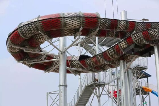 King Cobra Glasfaser-Wasserrutsche mit 16,4 m Plattformhöhe, 480-Personen-Kapazität und Hot-Dip Galvanized Stahlstruktur