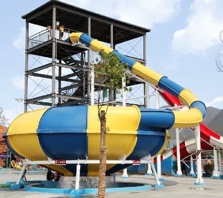 Space Bowl Wasserrutsche mit 10,65 m Plattformhöhe, 180 Personen Kapazität und feuerverzinkter Stahlkonstruktion