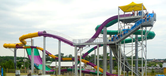 Flying Dragon Fiberglass Wasserrutsche mit 13m Plattformhöhe, 360 Personen/Stunde Kapazität und Hot-Dip Galvanized Stahlstruktur