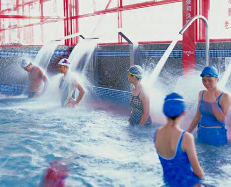 Korrosionsbeständige SPA-Hydrotherapieausrüstung mit feuerverzinkter Stahlkonstruktion und intelligentem Steuerungssystem