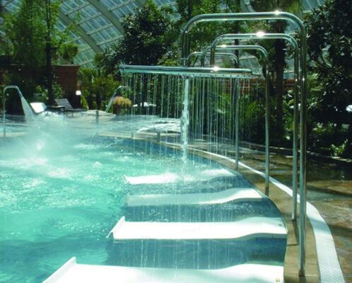 Korrosionsbeständige SPA-Hydrotherapieausrüstung mit feuerverzinkter Stahlkonstruktion und intelligentem Steuerungssystem