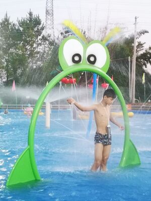 Kinderspielgeräte für Wasserspaß mit feuerverzinkter Stahlkonstruktion, korrosionsbeständiger Glasfaser-Wasserrutsche und Flachwasser-Sicherheitsdesign