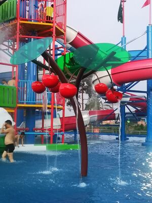 Kinderspielgeräte für Wasserspaß mit feuerverzinkter Stahlkonstruktion, korrosionsbeständiger Glasfaser-Wasserrutsche und Flachwasser-Sicherheitsdesign